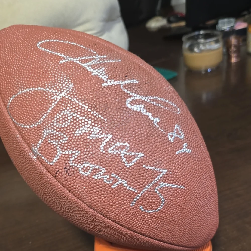 Wilson Official Foorball Signed By DETROIT LIONS HERMAN MOORE!